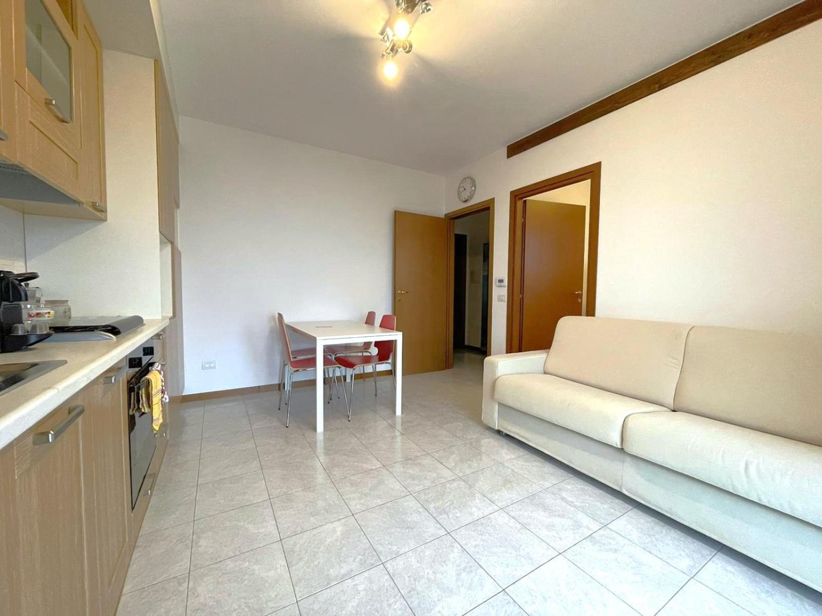 Happy Guest Apartments - Lake View And Pool Riva di Solto Εξωτερικό φωτογραφία