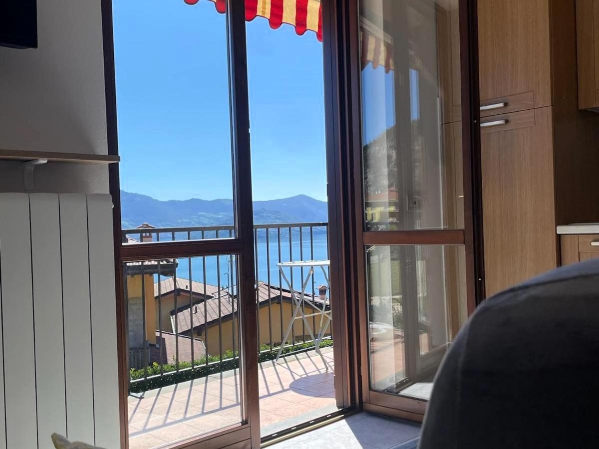 Happy Guest Apartments - Lake View And Pool Riva di Solto Εξωτερικό φωτογραφία